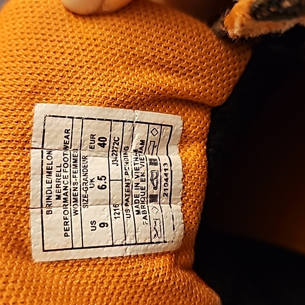 Merrell boot/shoe size 9 - Picture 5 of 5